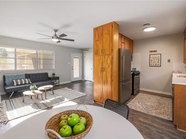 6804 Hardy Dr Unit #B