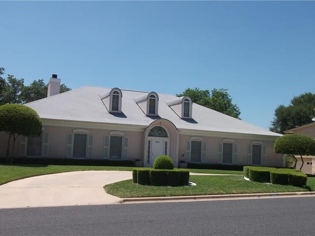 6804 Ladera Norte