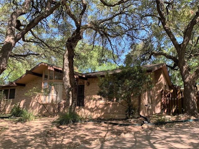 6804 Rockledge Cv
