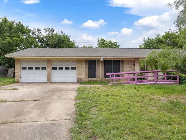6807 Kings Pt