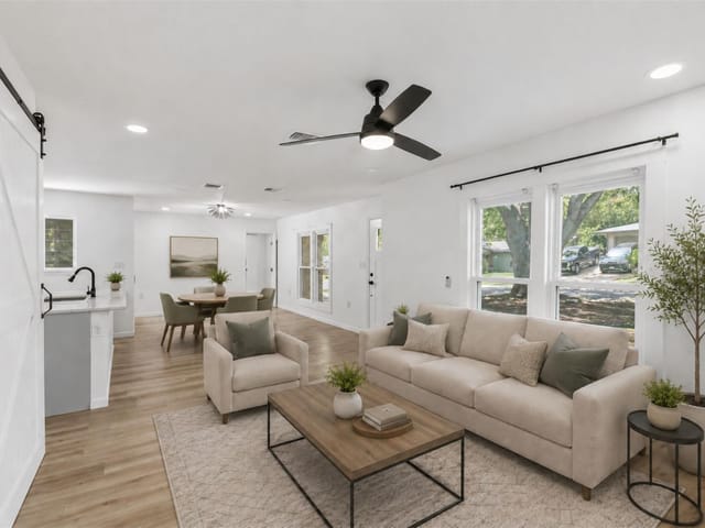 6807 La Salle DR