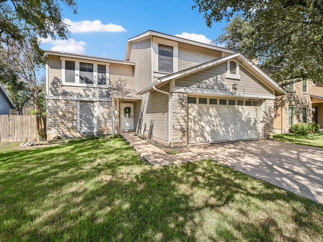 6808 Luckenbach Ln