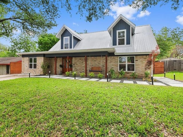 6809 Duquesne Dr