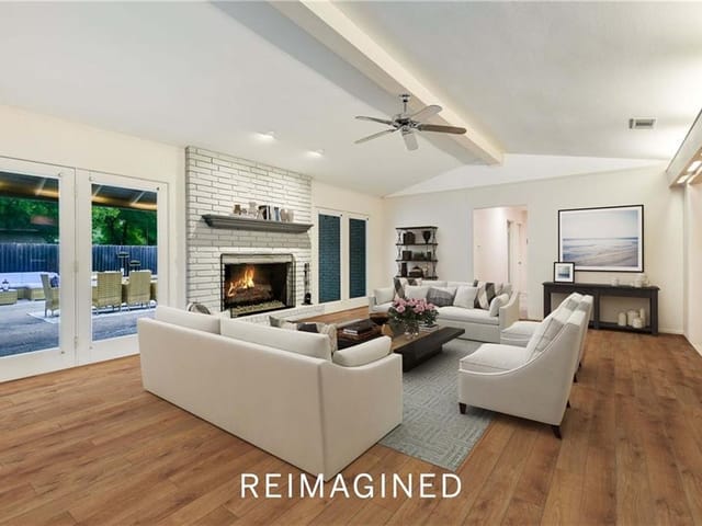 6809 Mesa Dr