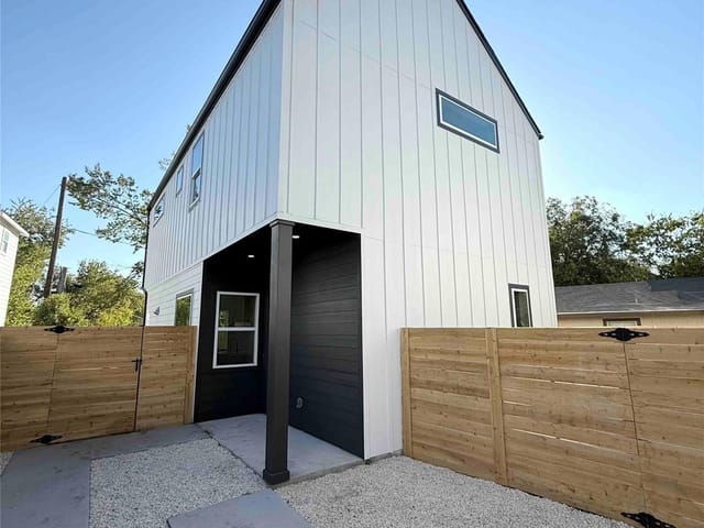 6809 Porter St Unit #2
