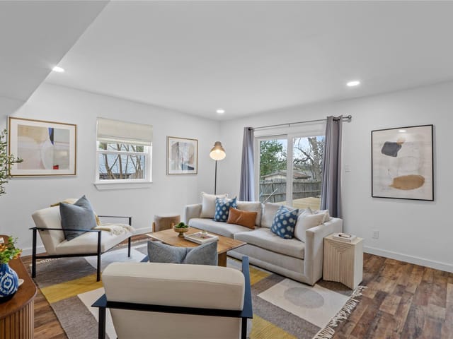 6809 Roanoke DR