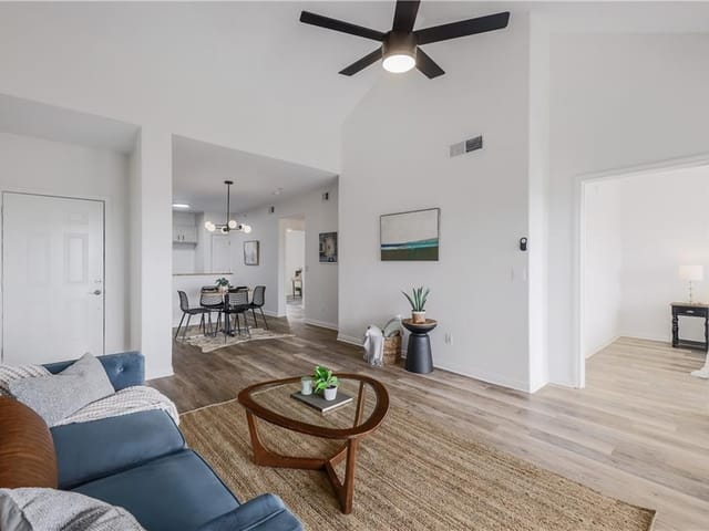 6810 Deatonhill Dr Unit #1303