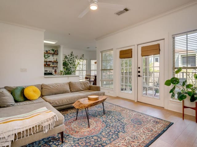 6810 Deatonhill Dr Unit #2100