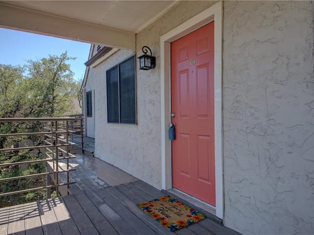6810 Deatonhill Dr Unit #303