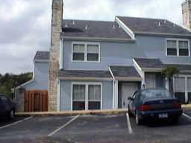6810 OLD QUARRY LN