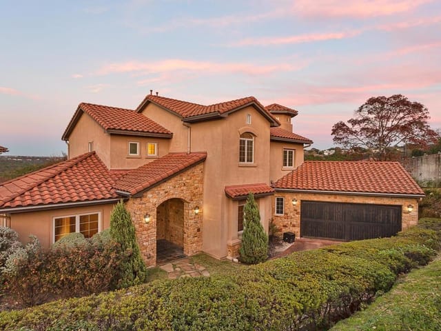 6812 Valburn Dr