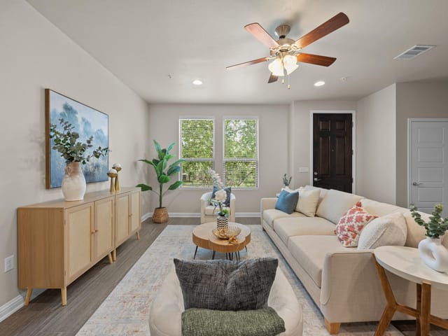 6814 E Riverside Dr Unit #104