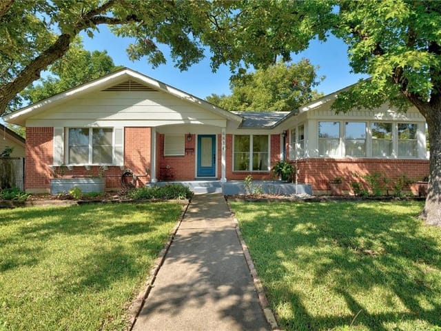 6814 Pioneer Pl