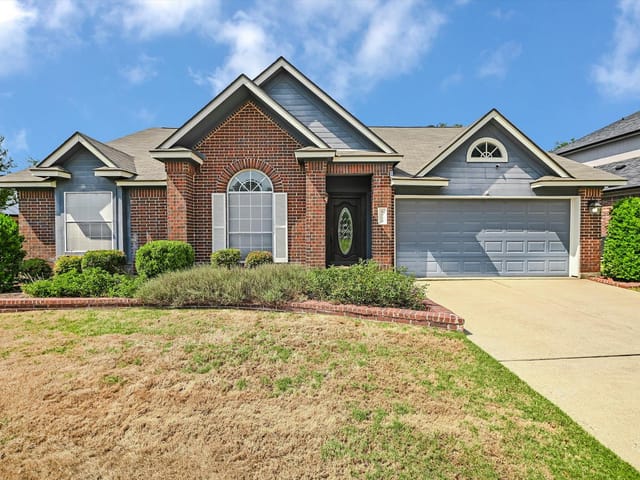 6816 Bancroft Woods Dr