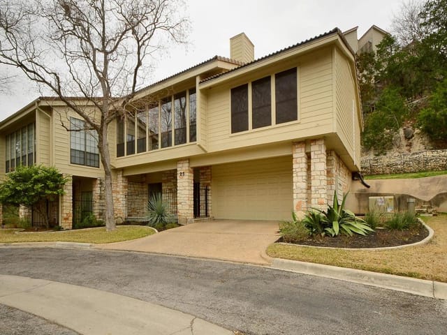 6820 Cypress Pt Unit #25