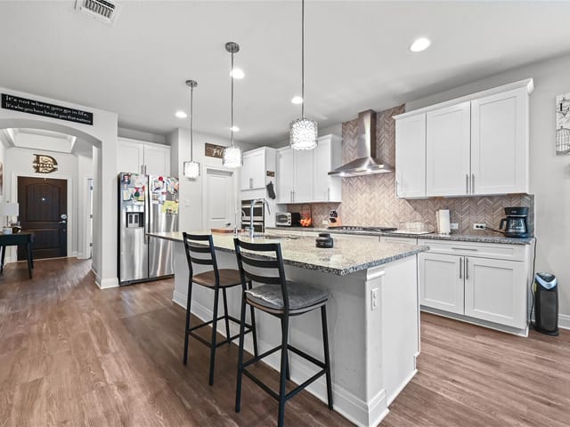 689  Bayberry Cir