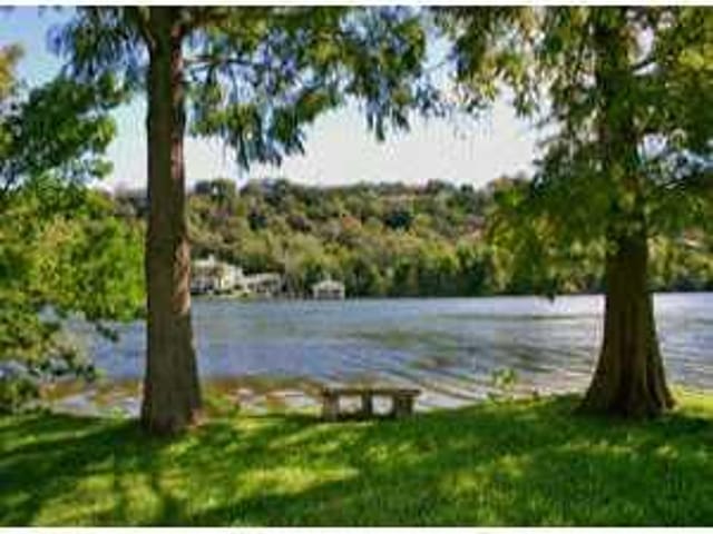 6901 Greenshores Unit #3