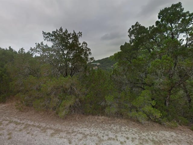 6903 Live Oak