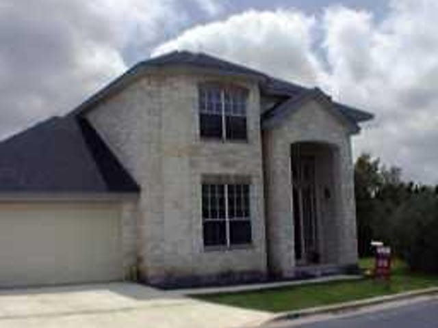 6905 CROSBY CRES