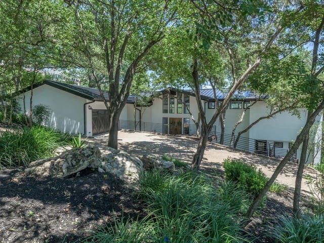 6905 Ladera Norte