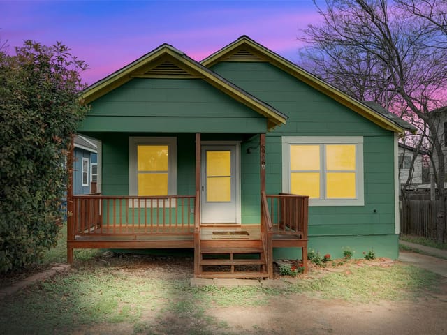 6906 CARVER Ave Unit #A