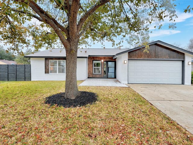 6906 Lunar DR