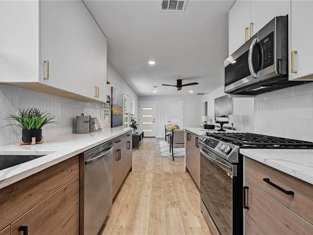 6907 Carver Ave Unit #B