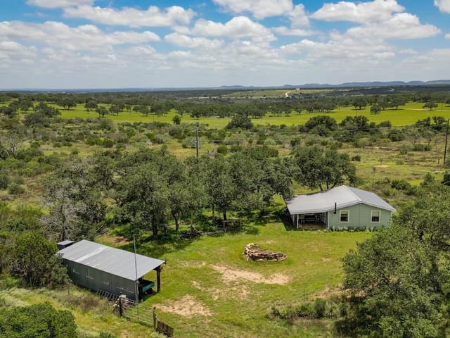 691 Grape Creek Rd