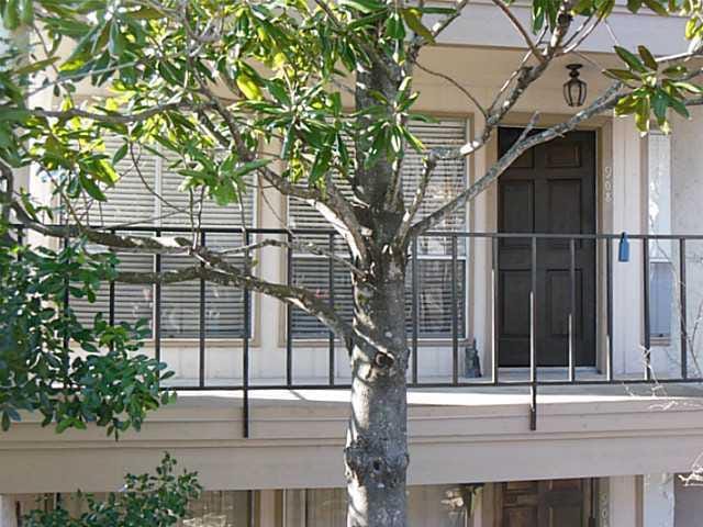 6910 Hart Ln Unit #908