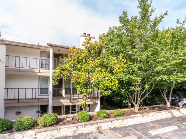 6910 Hart Ln Unit #909