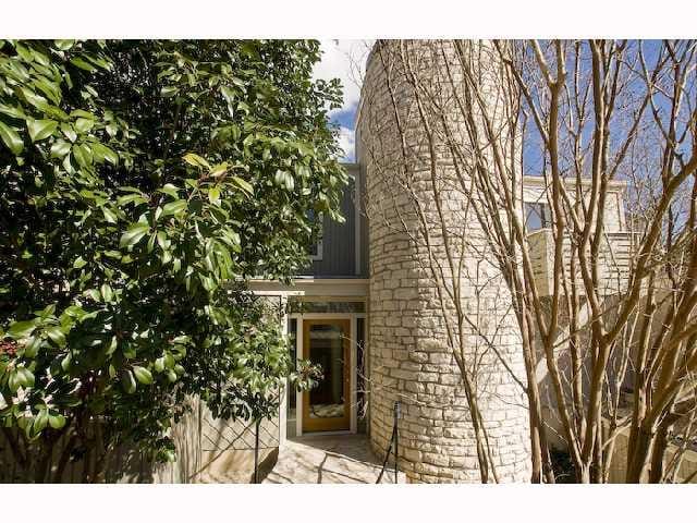 6911 Thorncliffe Dr Unit #A
