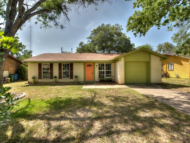 6914 PRISCILLA Dr