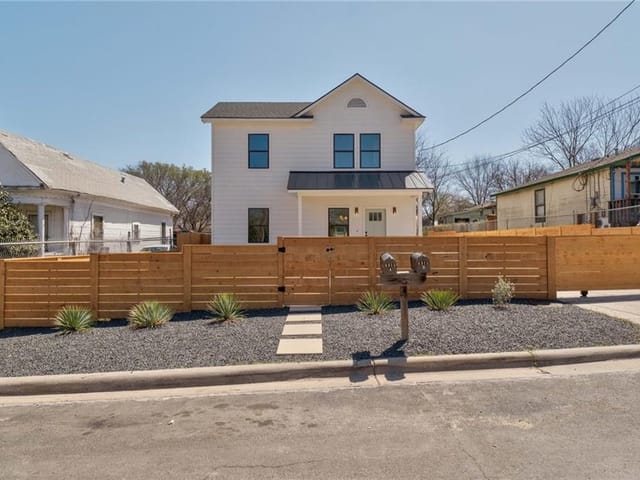 6915 Carver Ave Unit #A