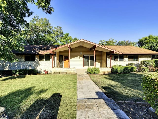 6918 Vassar Dr
