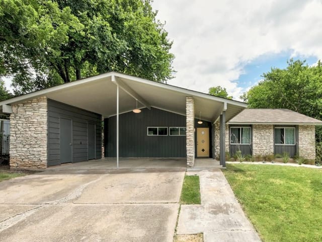 6919 Vassar Dr