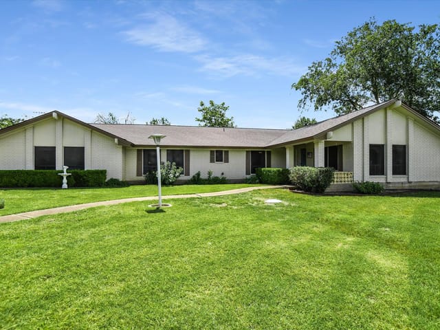 7 Brenda LN