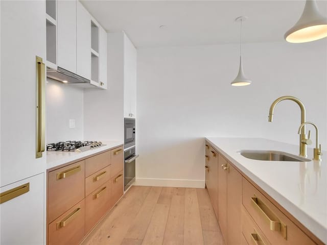 70 Rainey St Unit #1605