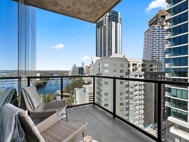 70 Rainey St Unit #1809