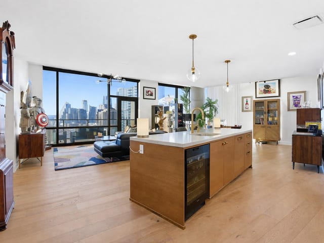 70 Rainey St Unit #1908