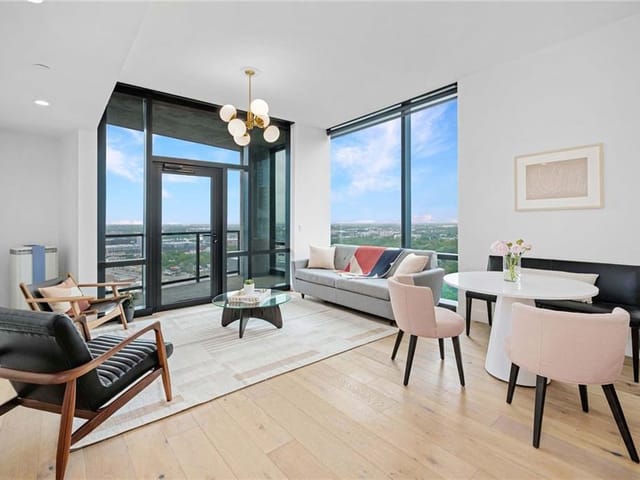 70 Rainey St Unit #2007