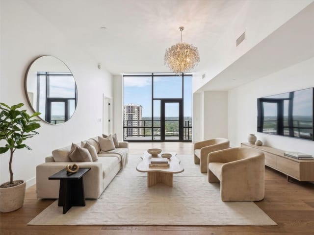 70 Rainey St Unit #2201