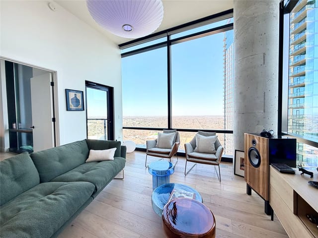 70 Rainey St Unit #2203