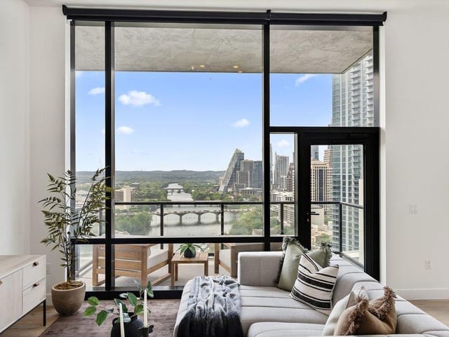 70 Rainey St Unit #2208