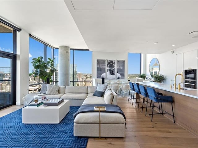70 Rainey St Unit #3006