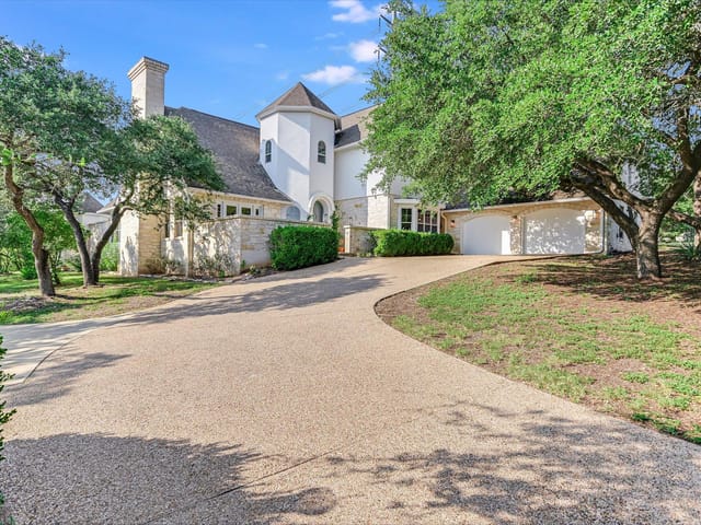 700 Furlong Dr
