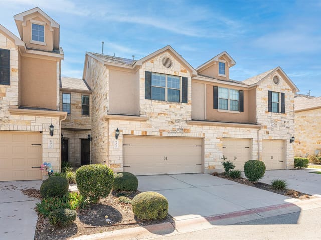 700 Mandarin Flyway Unit #802