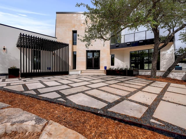 700 Rancho Grande Dr