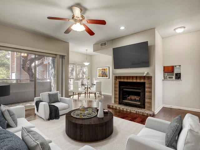 700 S 1st ST Unit #207