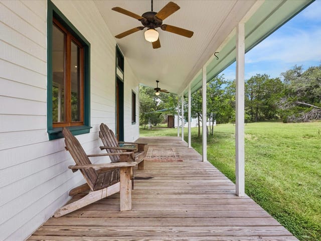 700 S Rainbow Ranch RD