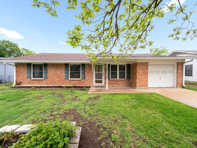 7000 Rufus DR
